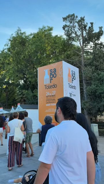 👉🏻 ¡Si este finde estás en Toledo tienes que pasar obligatoriamente por @sabortoledo !

+ de 60 artesanos y productores de la provincia enseñando el verdadero producto toledano a todos los asistentes 🍴

📍 Parque de la Vega